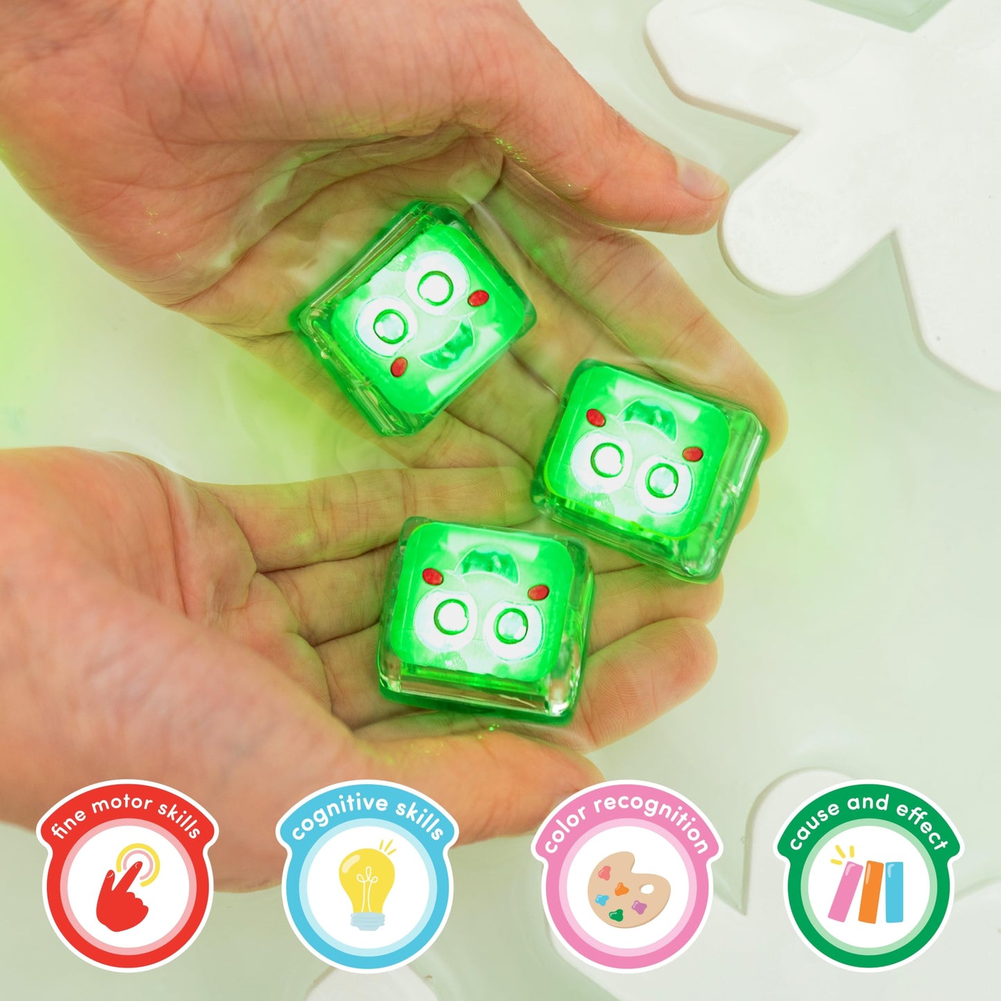 Glo Pals Christmas Pal Water-Activated Bath Toy with 2 Reusable Light-Up Cubes for Sensory Play