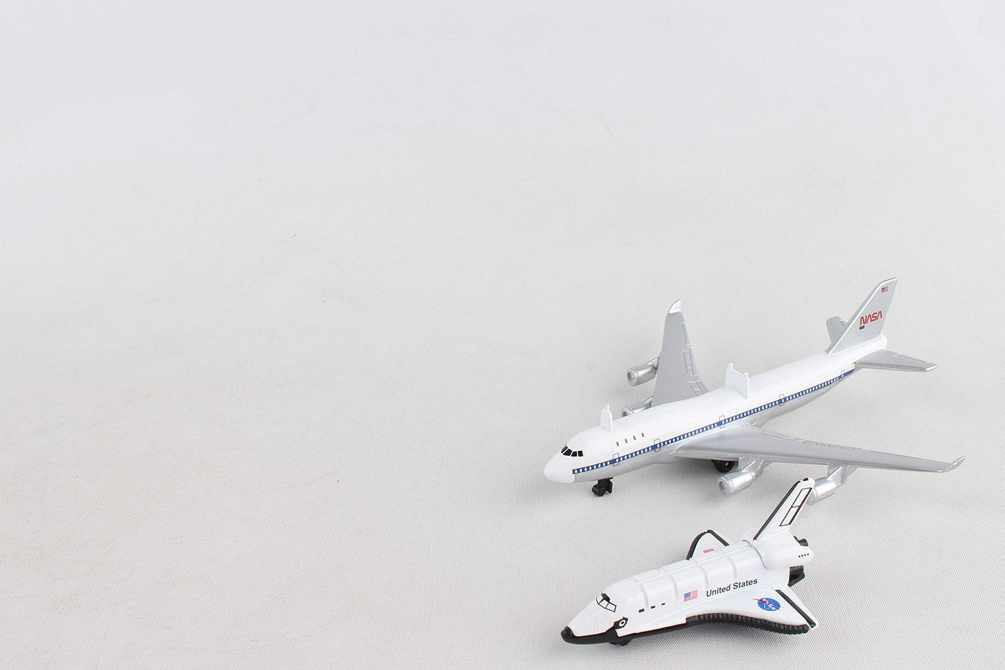 Daron Space Mission Toy Set Boeing 747 and Space Shuttle, Authentic Spacecraft Representations, Individually Packaged Playsets, Ages 3+