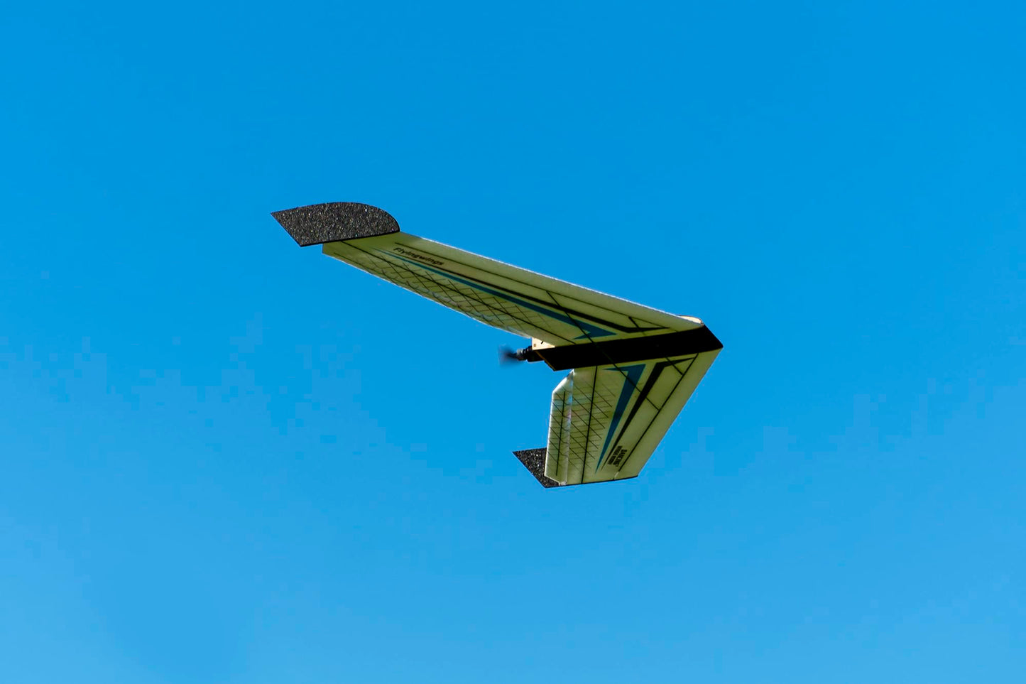 Quolefly E42 EPP Flying Wing RC Airplane 1114mm Wingspan FPV Delta Wing Tail-Pusher - Glider Kit/Kit+Power Combo (KIT+Motor+Prop+ESC+Servos)