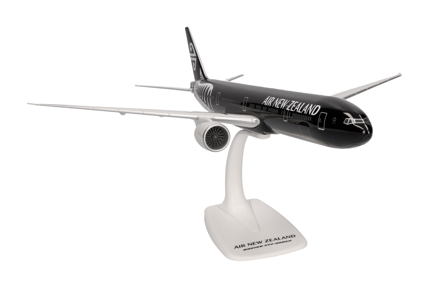 Herpa Snap-fit Airplane Model Boeing 777-300ER Air New Zealand on Scale of 1:200, Plastic Miniature with pedastal, Model Building, Collectors Edition