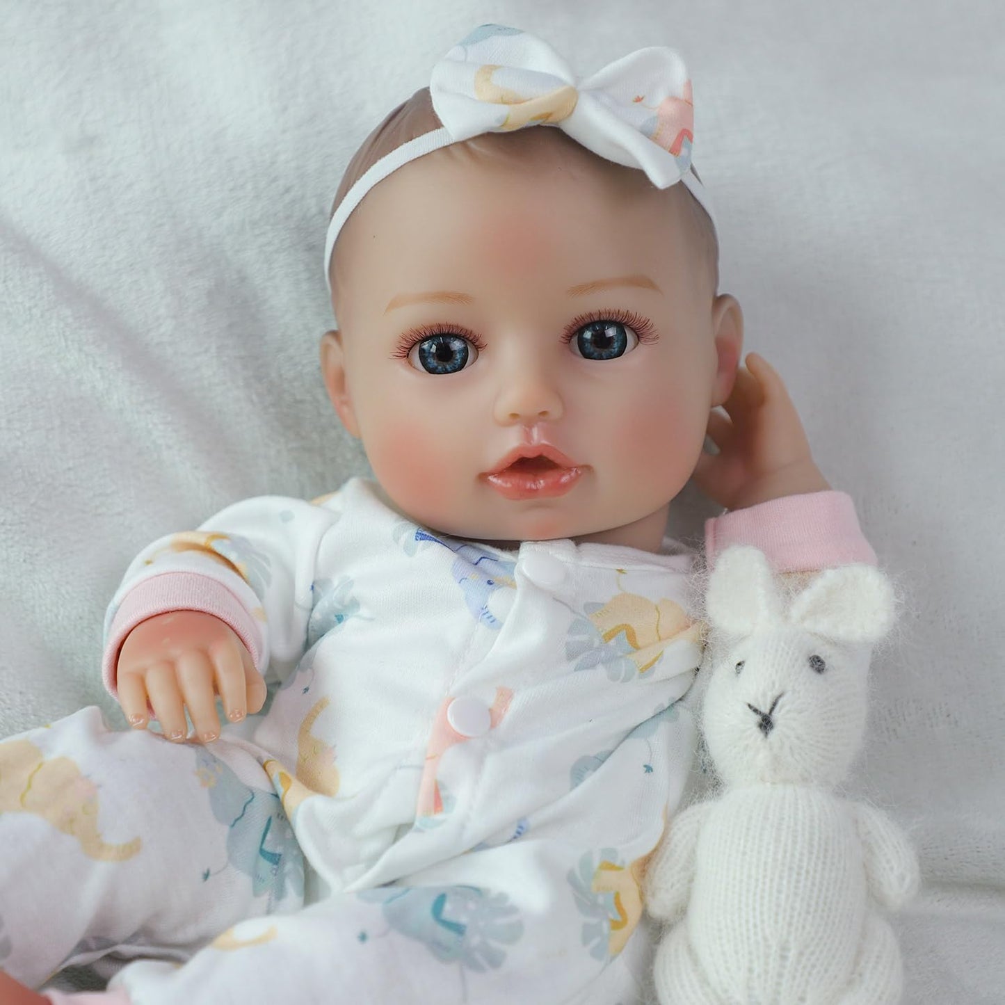 SCOM Realistic Baby Doll Girl - 16 inch Soft Body Baby Dolls with Accessories, Real Life Cute Toddler, Lifelike First Doll with Vinyl Body for Kids 3 4 5 6 + Year Old Gifts Hispanic