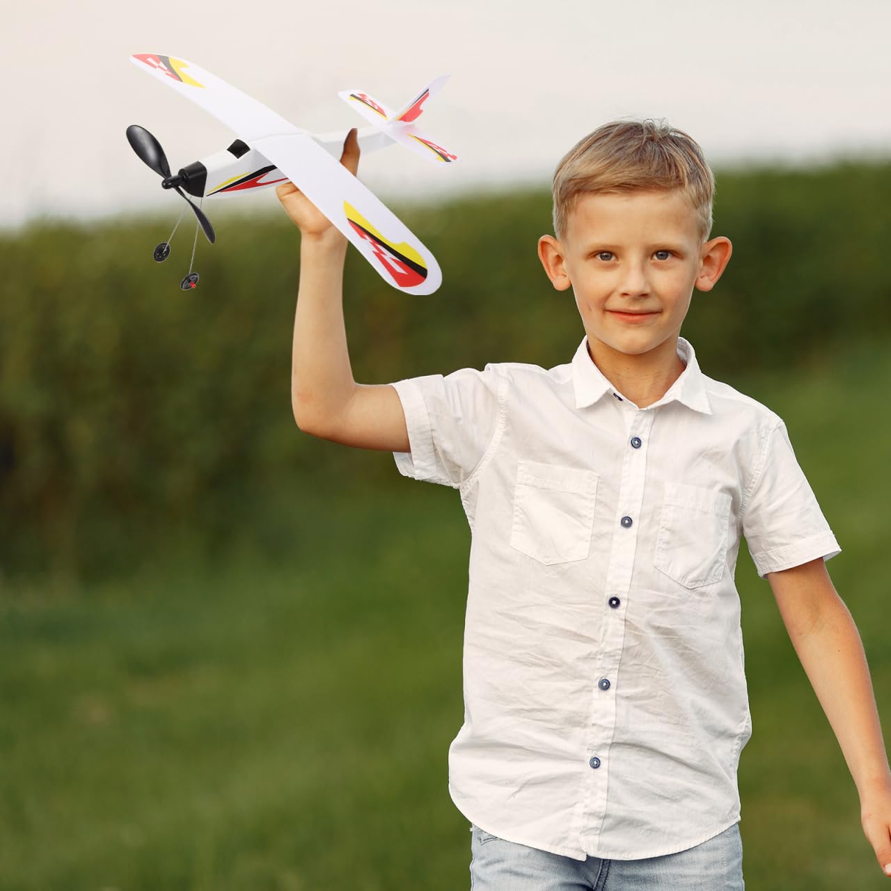 SAFIGLE Rubber Band Airplanes：Balsa Wood Airplane Kits DIY Rubber Band Powered Glider Model Toy - Foam Aircraft for Kids Amp Outdoor Play Educational Toy for Hand-Eye Coordination 15.5 X 12.2 Inch