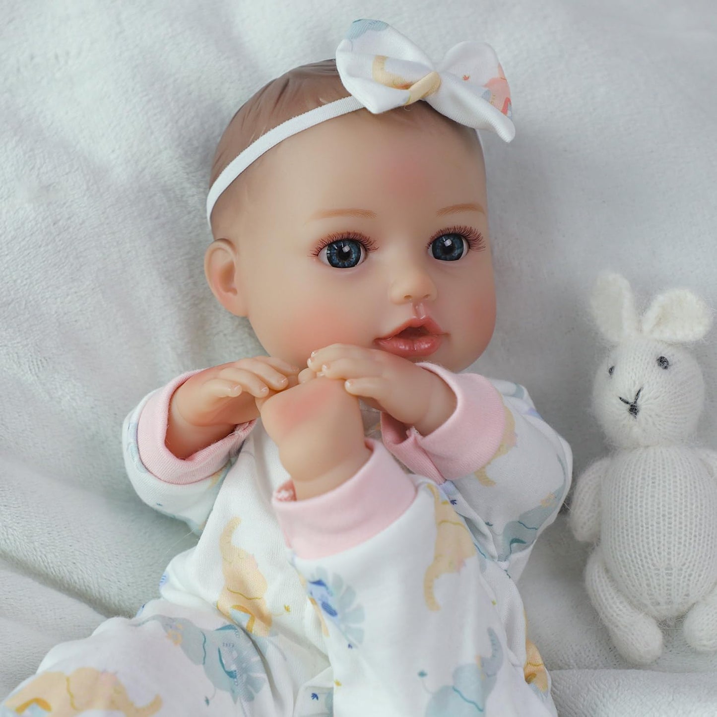 SCOM Realistic Baby Doll Girl - 16 inch Soft Body Baby Dolls with Accessories, Real Life Cute Toddler, Lifelike First Doll with Vinyl Body for Kids 3 4 5 6 + Year Old Gifts Hispanic