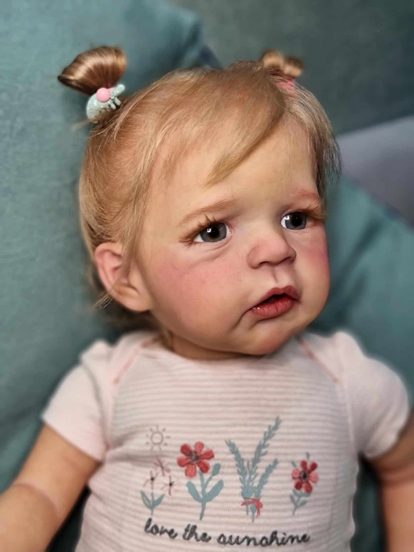 cosheng Lifelike Reborn Baby Dolls Girl - 24 Inch Standable Toddler Reborn Doll Realistic Newborn Soft Vinyl Baby Dolls Toy for Kids Age 3+