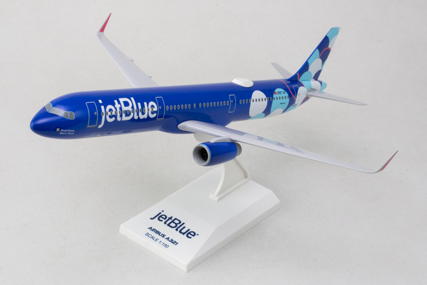 Daron jetBlue A321 Balloons 1/150 Injection-Molded Plastic Collectible Airplane for Kids Ages 14+