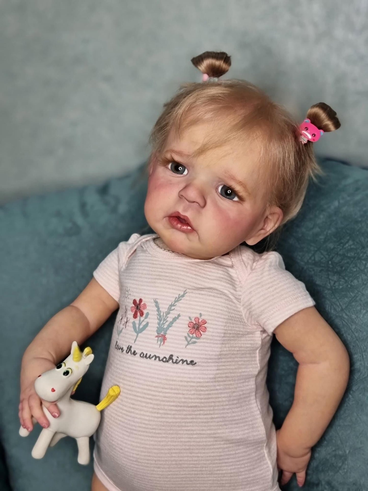 cosheng Lifelike Reborn Baby Dolls Girl - 24 Inch Standable Toddler Reborn Doll Realistic Newborn Soft Vinyl Baby Dolls Toy for Kids Age 3+