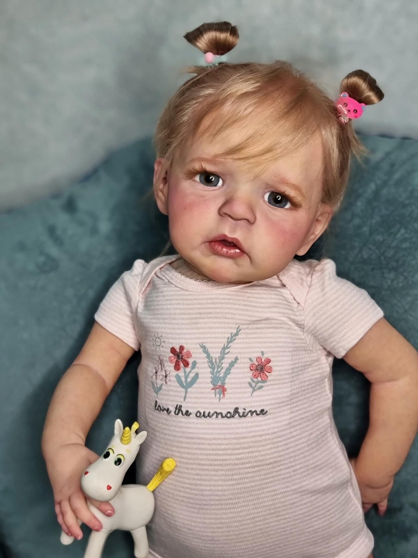 cosheng Lifelike Reborn Baby Dolls Girl - 24 Inch Standable Toddler Reborn Doll Realistic Newborn Soft Vinyl Baby Dolls Toy for Kids Age 3+