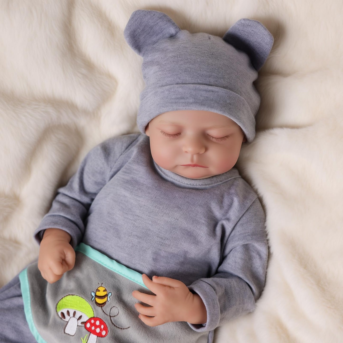 JIZHI Lifelike Reborn Baby Dolls - 17 Inch Realistic Newborn Baby Doll Real Life Realistic Baby Dolls Poseable Body Sleeping Baby Boy with Feeding Kit for Children 3+