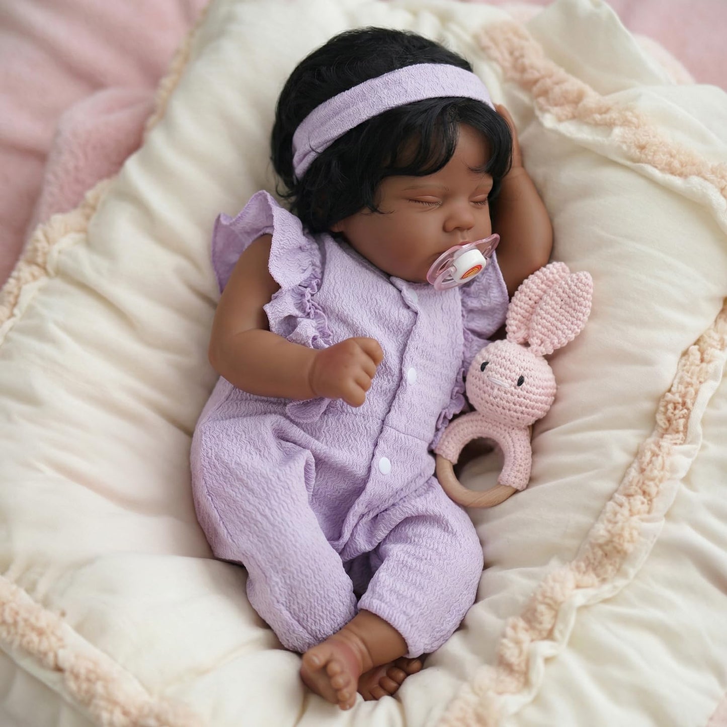 WOOROY Reborn Baby Dolls Black Girl - 18 Inch Lifelike African American Newborn Doll, Real Life Sleeping Babies Weighted Soft Cloth Body, Gift Toy Set with Accessories for Kids Age 3+