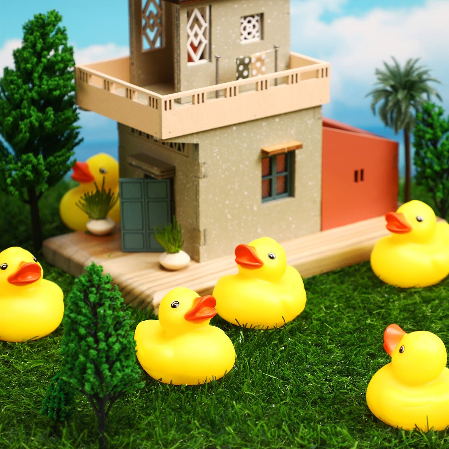 Vinsot 72 Pcs Mini Rubber Ducks Bulk, 2 Inch Yellow Rubber Ducks Bath Toys, Squeaky Duck Party Favors for Baby Shower, Birthday Party, Duck Race Game, Carnival Prizes