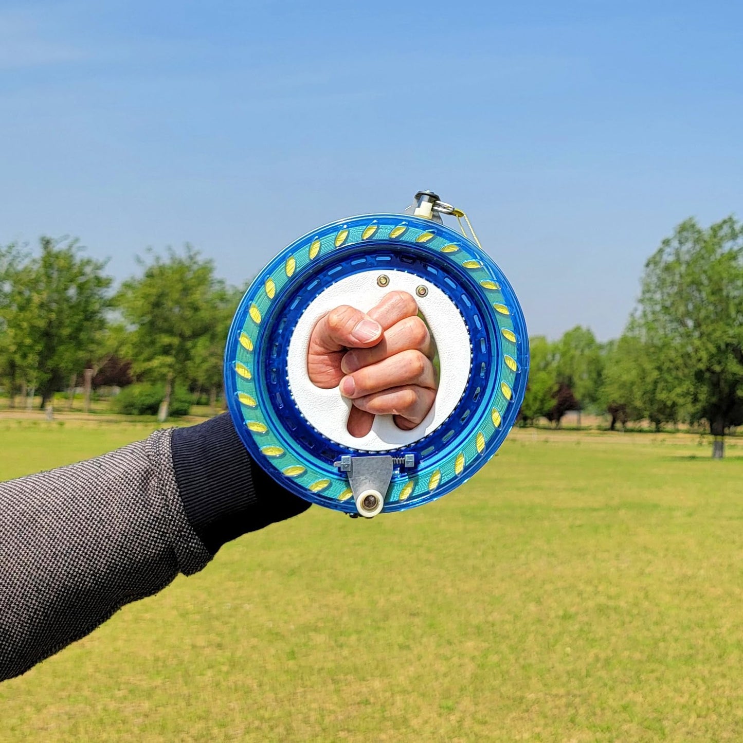 Kaiciuss 2024 New Kite & Reel Winder Set for Kids and Adults, 60’’ x 29.5’’ Large Single Line Easy to Fly and 7.1’’ Spool Include Safety Lock with 650 FT Strong Kite String