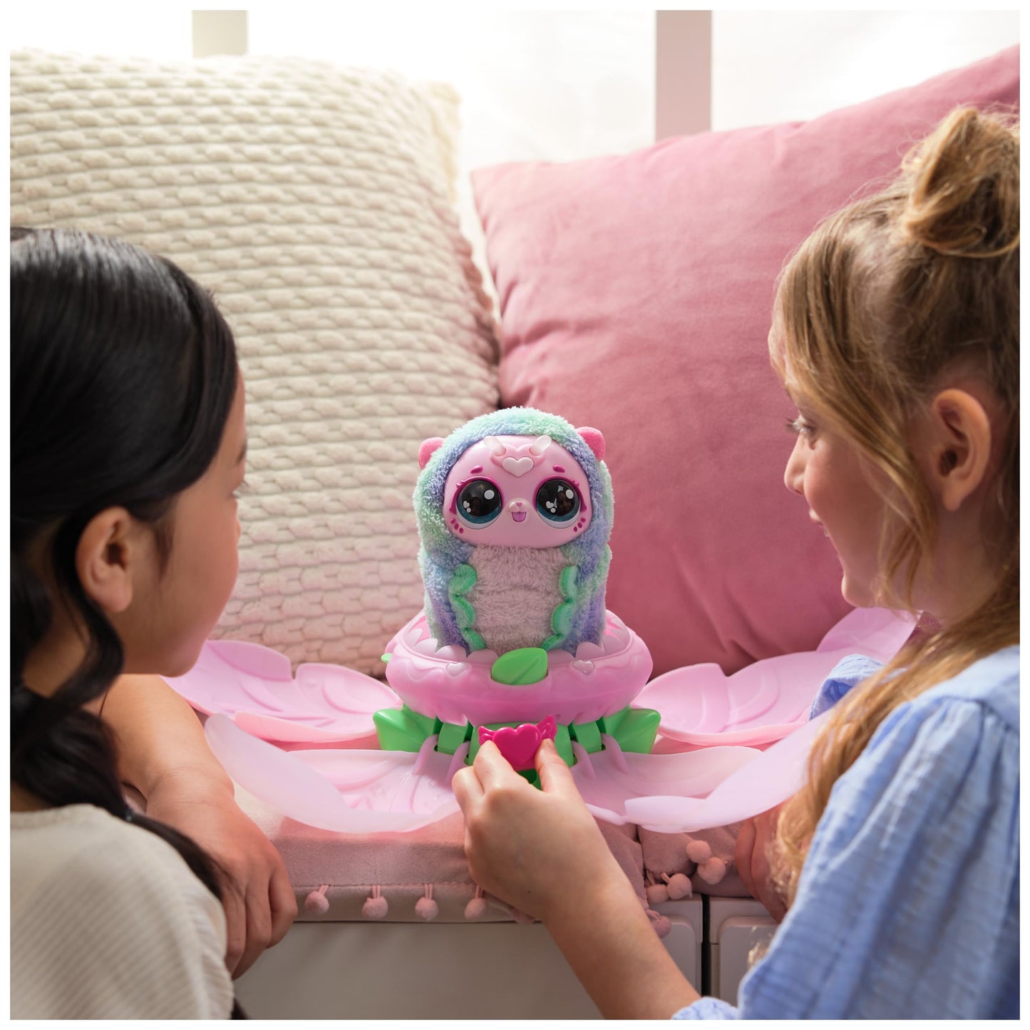 Hatchimals Bloomables Kittyfly Interactive Toy with Surprise, Double Transformation and Over 100 Sounds and Reactions, for Ages 4+