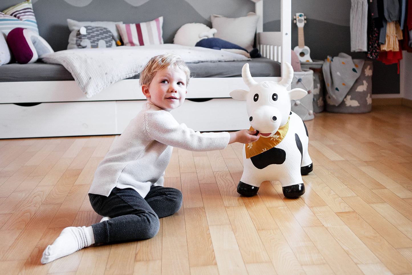 Kindsgut Bouncy Animal Hopper – Inflatable Bouncing Ride-On Toy for Kids & Toddlers Age 2+, Designed in Germany, Indoor & Outdoor, Cow