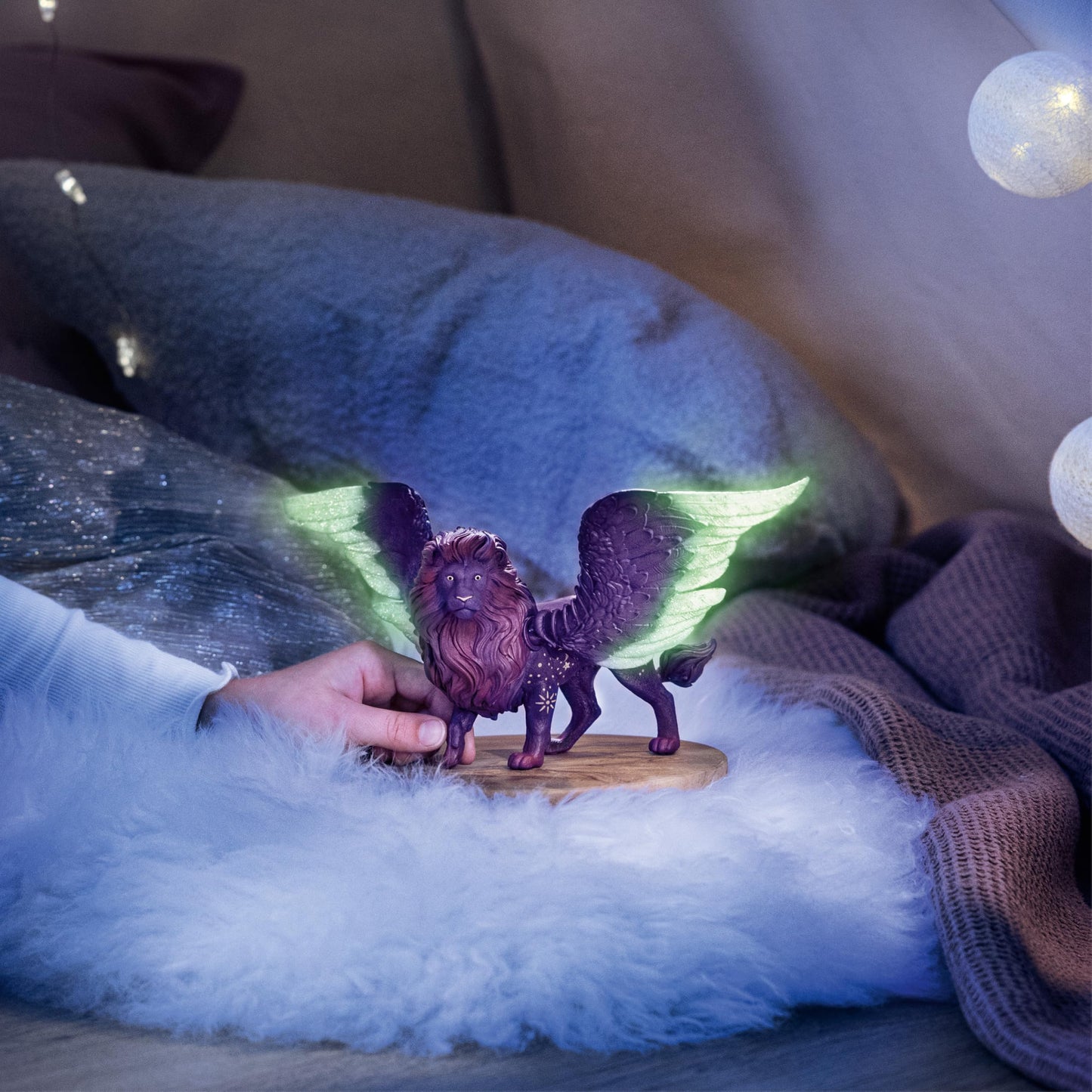Schleich Bayala - 5" Glow in the Dark Moon Lion Toy - Unique Portable Glowing Night Light Animal Figurine - Imaginative Play Fantasy Action Figure with Movable Wings - Toys for Kids Ages 5+ | 70838